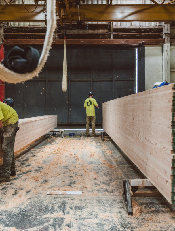 Glulam beam manufacturing in Oregon
